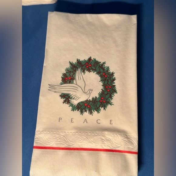 Vintage Holiday Table Settings - Picture 2 of 7